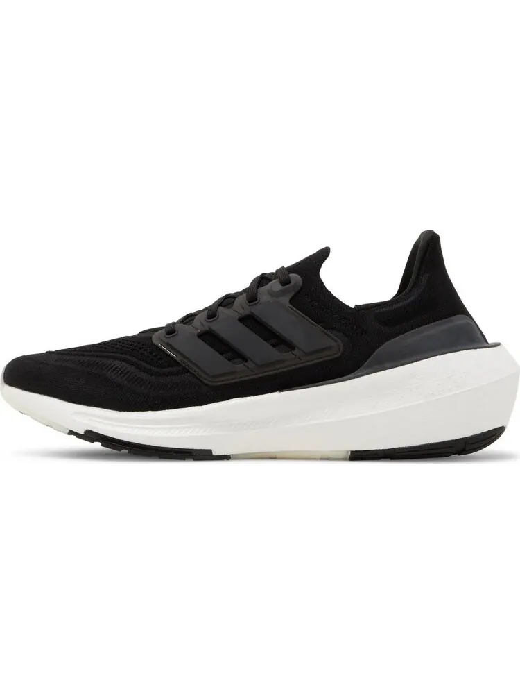 Кроссовки Adidas UltraBoost Light — изображение 3 из 8, черный