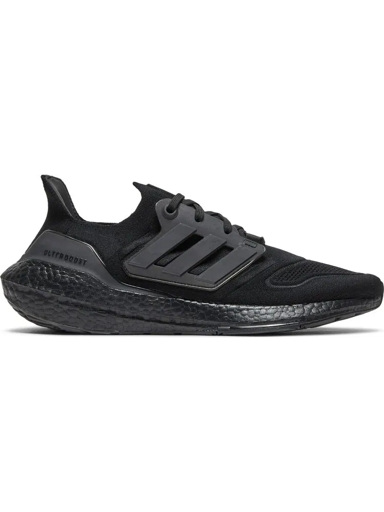 Кроссовки Adidas UltraBoost 22 'Triple Black' — изображение 1 из 8, черный