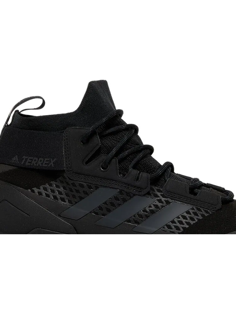 Кроссовки Adidas Terrex Free Hiker GTX 'Black Carbon' — изображение 2 из 8, черный