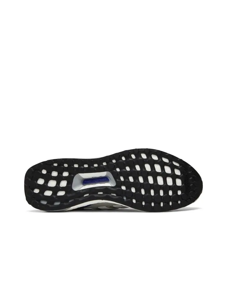 Кроссовки Adidas UltraBoost 1.0 DNA — изображение 4 из 4, белый
