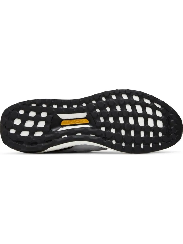 Кроссовки Adidas UltraBoost 1.0 DNA — изображение 4 из 8, белый