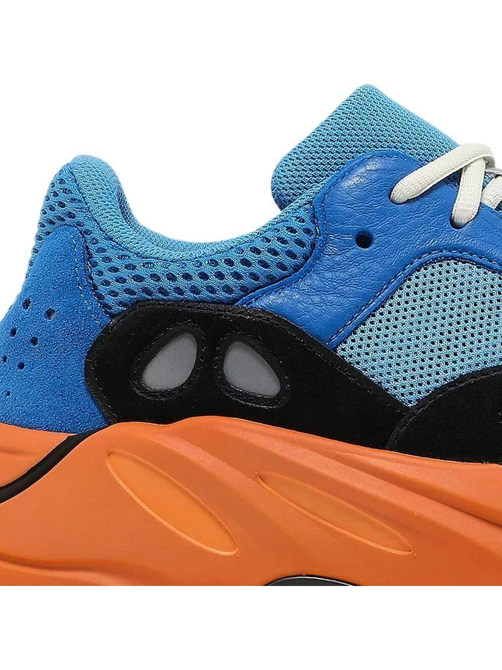 Кроссовки Yeezy Boost 700 Bright Blue — изображение 6 из 8, синий