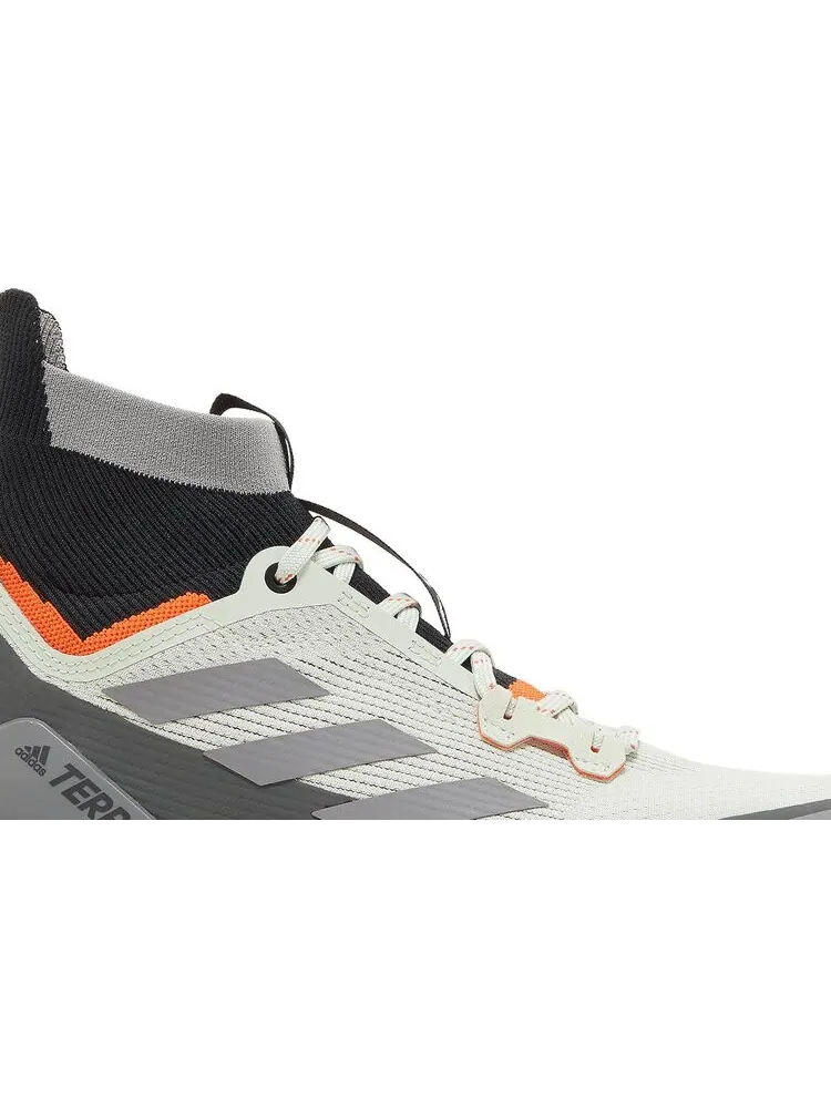 Ботинки Adidas Terrex Free Hiker 2 'Linen Green Grey' — изображение 2 из 8, зеленый