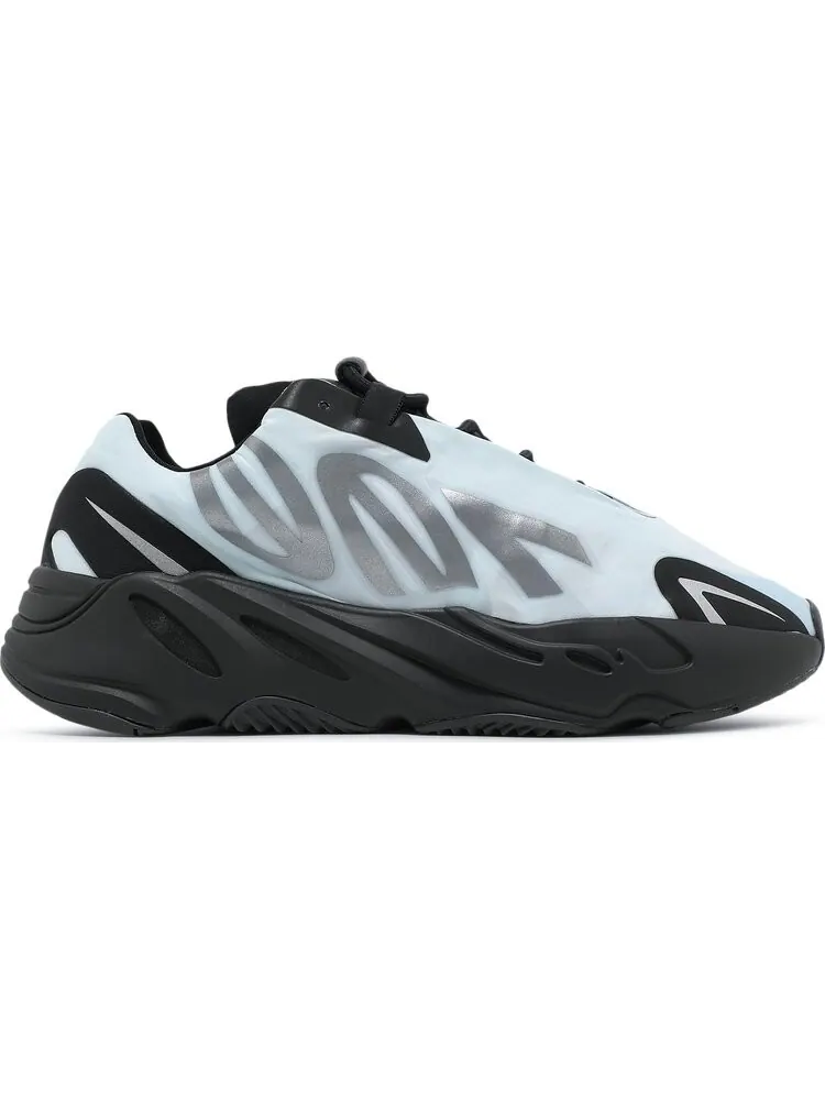 Кроссовки Adidas Yeezy Boost 700 MNVN 'Blue Tint' — изображение 1 из 10, синий