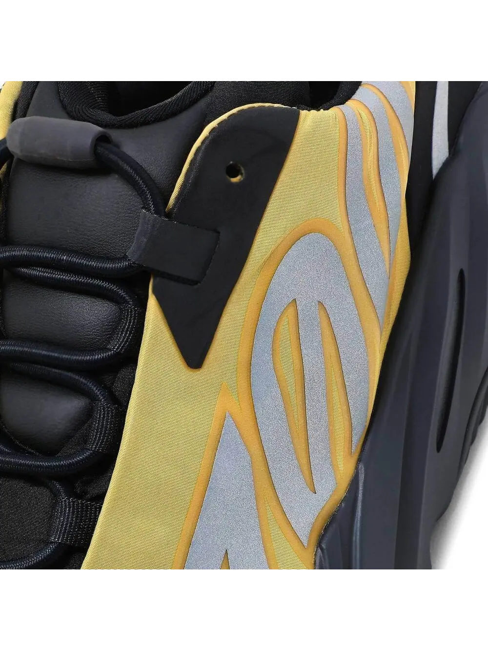 Кроссовки Yeezy Boost 700 MNVN Honey Flux — изображение 11 из 11, желтый