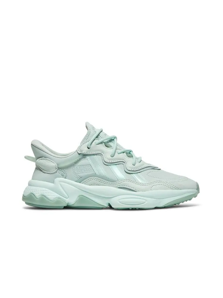 Кроссовки Adidas Wmns Ozweego — изображение 1 из 8, зеленый