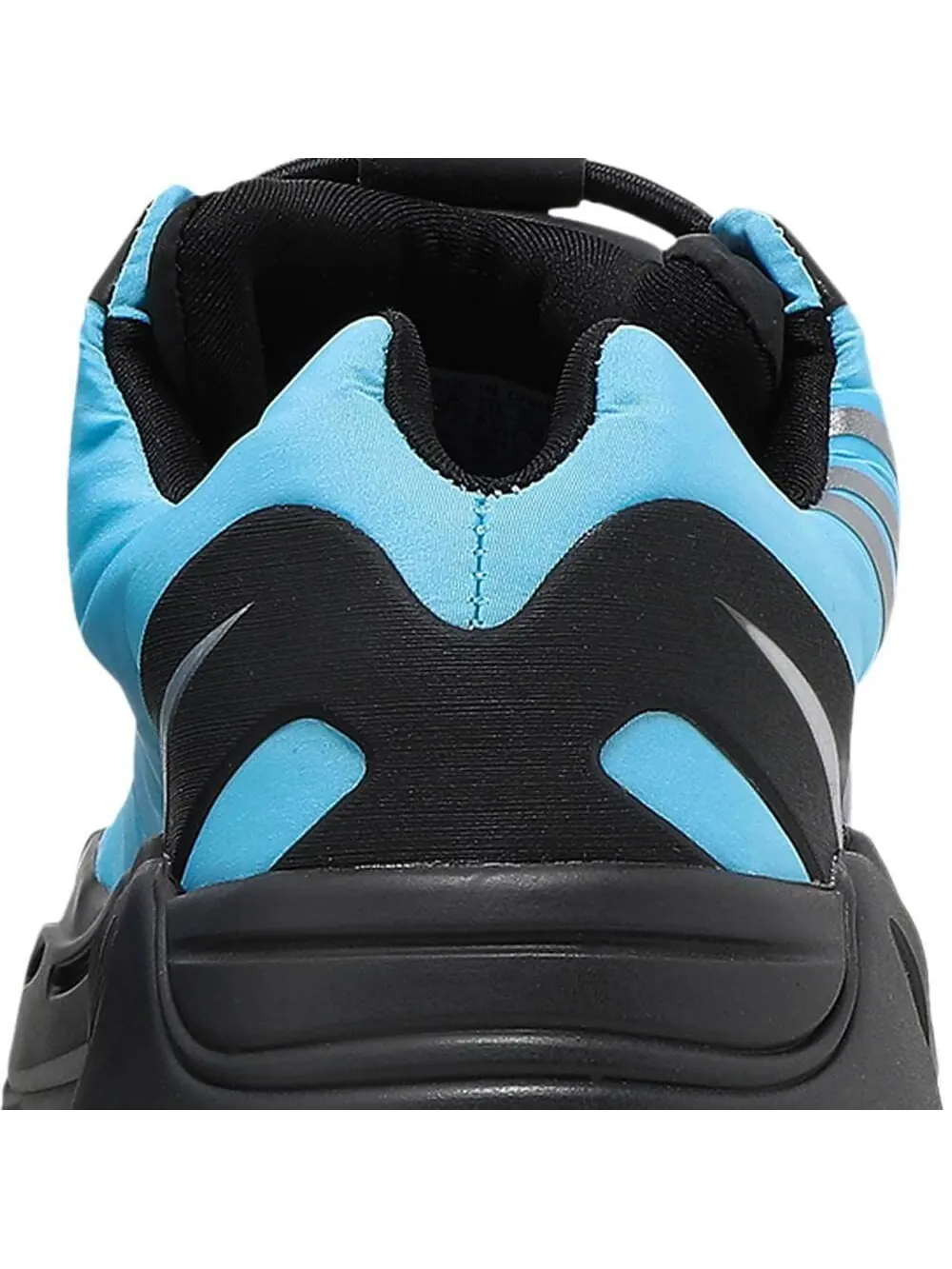 Кроссовки Yeezy Boost 700 MNVN Bright Cyan — изображение 9 из 10, синий