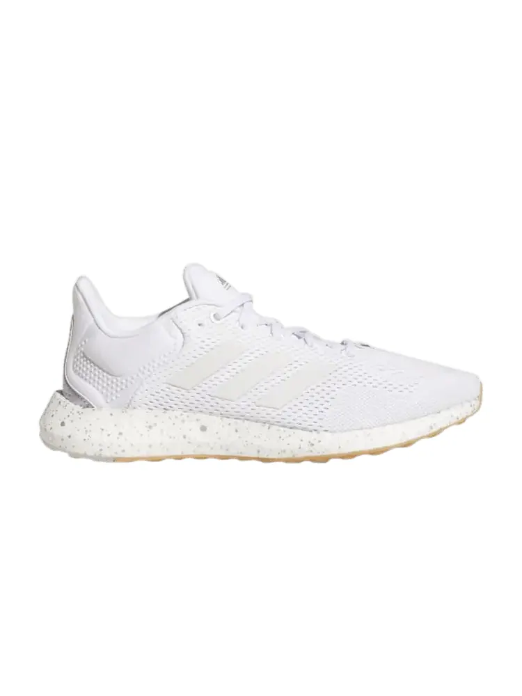 Кроссовки adidas Wmns PureBoost 21 'White Gum' — изображение 1 из 1