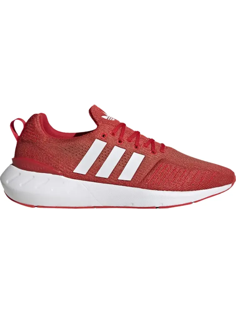 Кроссовки Adidas Swift Run 22 'Vivid Red White' — изображение 1 из 1, красный