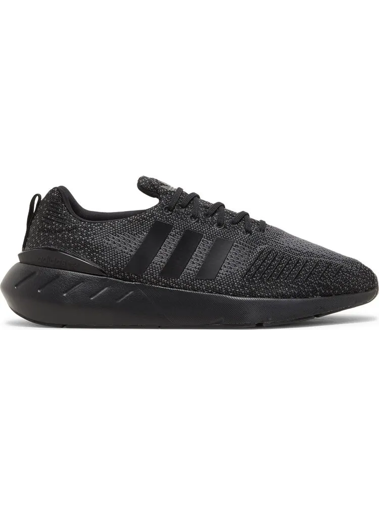 Мужские кроссовки Adidas Swift Run 22 — изображение 1 из 8, черный