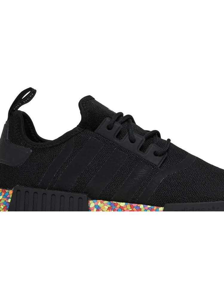 Кроссовки Adidas NMD_R1 'Mosaic Boost Pack' — изображение 2 из 8, черный