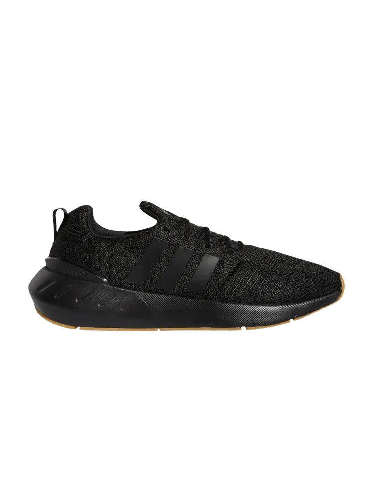 Кроссовки adidas Swift Run 22 'Black Gum' — изображение 1 из 1, черный//белый