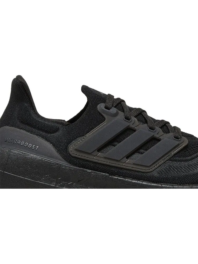 Кроссовки adidas Ultraboost Light — изображение 2 из 8, черный