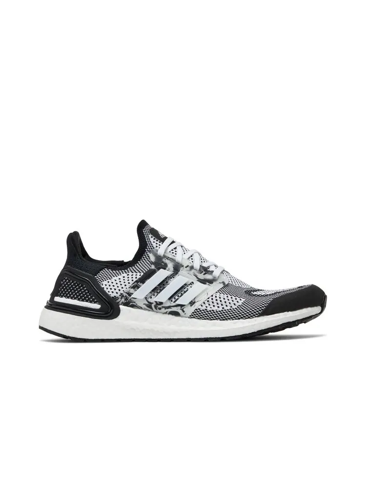 Кроссовки Adidas UltraBoost 19.5 DNA — изображение 1 из 4, белый