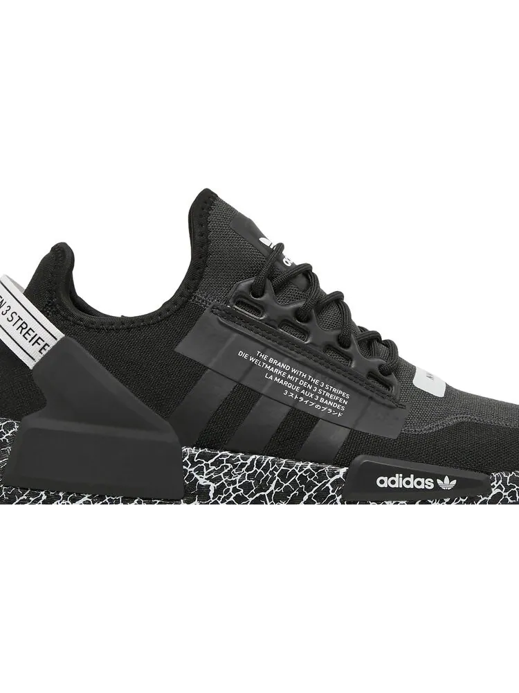 Кроссовки Adidas NMD_R1 V2 'Crackled - Black Carbon' — изображение 2 из 8, черный