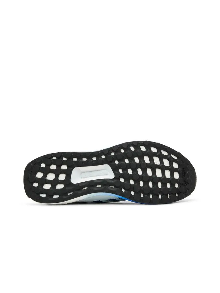 Кроссовки adidas UltraBoost 4.0 DNA 'White Bold Blue' — изображение 5 из 9