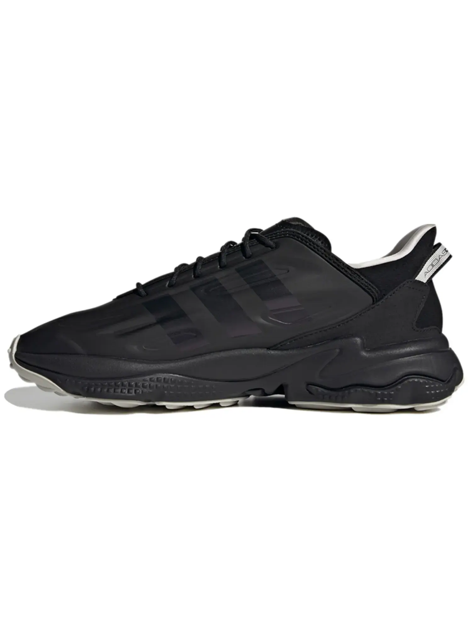 Кроссовки adidas Ozweego Celox 'Core Black' — изображение 2 из 9, черный