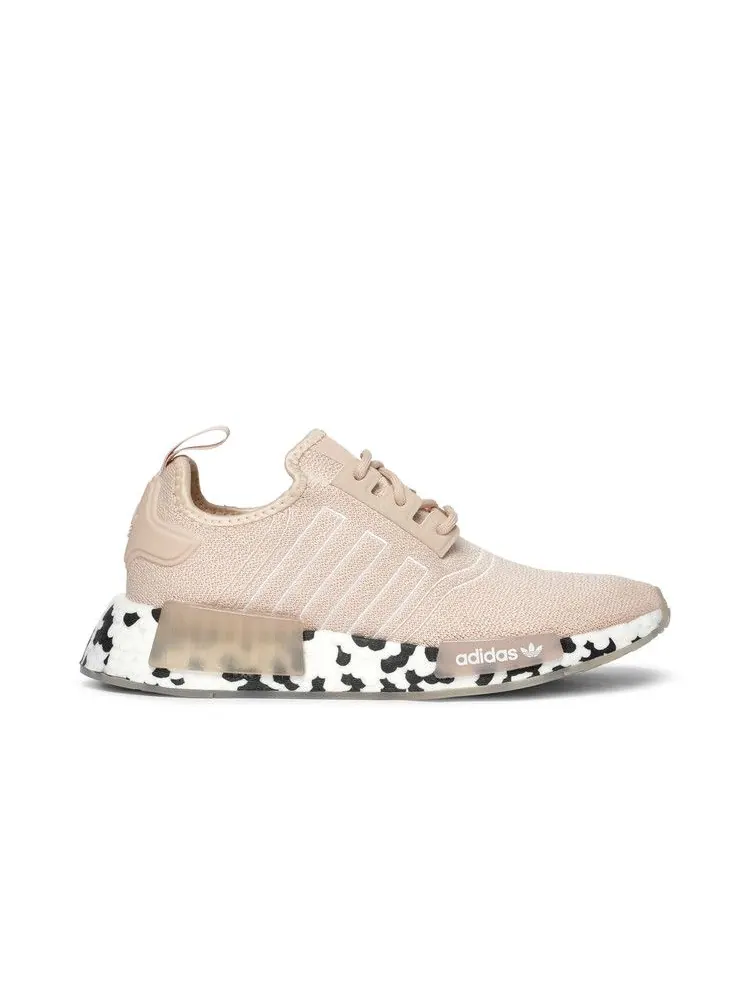 Кроссовки adidas Wmns NMD_R1 'Halo Blush' — изображение 2 из 9, белый/черный