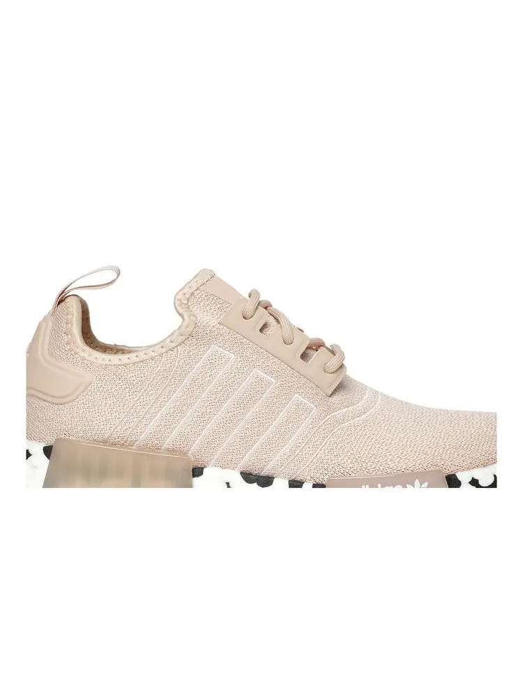 Кроссовки adidas Wmns NMD_R1 'Halo Blush' — изображение 3 из 9, белый/черный