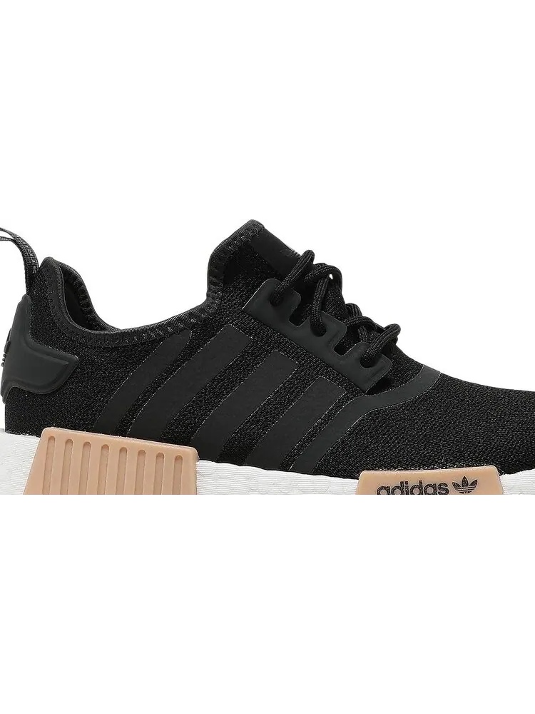 Кроссовки Adidas Wmns NMD_R1 'Black Carbon' — изображение 2 из 8, черный