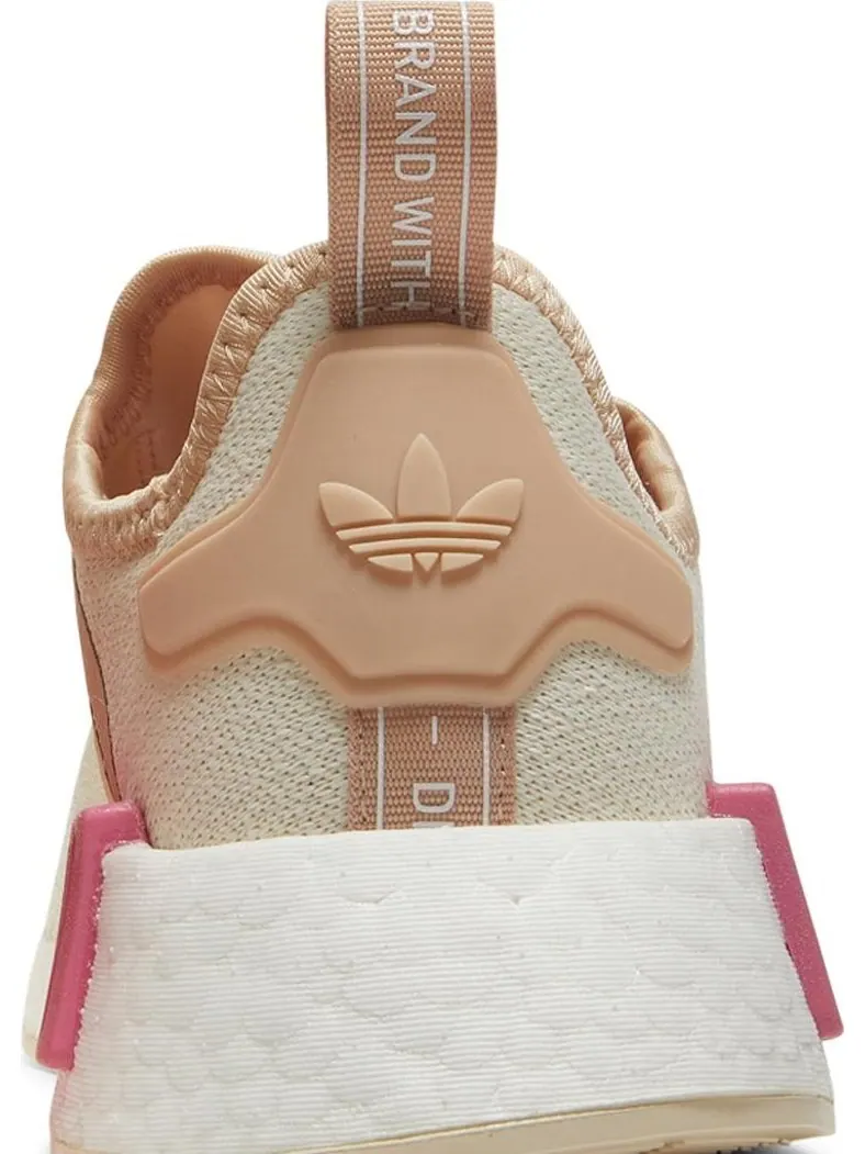 Кроссовки Adidas Wmns NMD_R1 'Wonder White Halo Blush' — изображение 7 из 8, бежевый