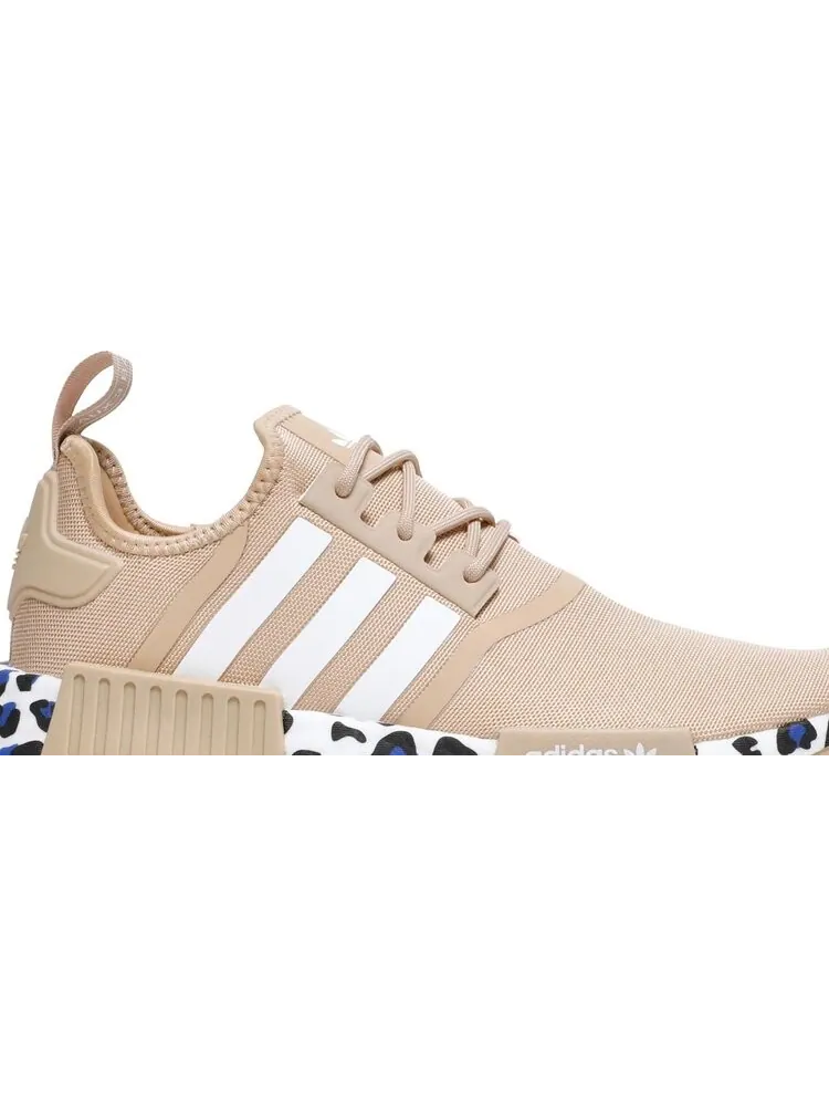 Кроссовки Adidas Wmns NMD_R1 'Leopard Sole - Pale Nude' — изображение 2 из 8, коричневый