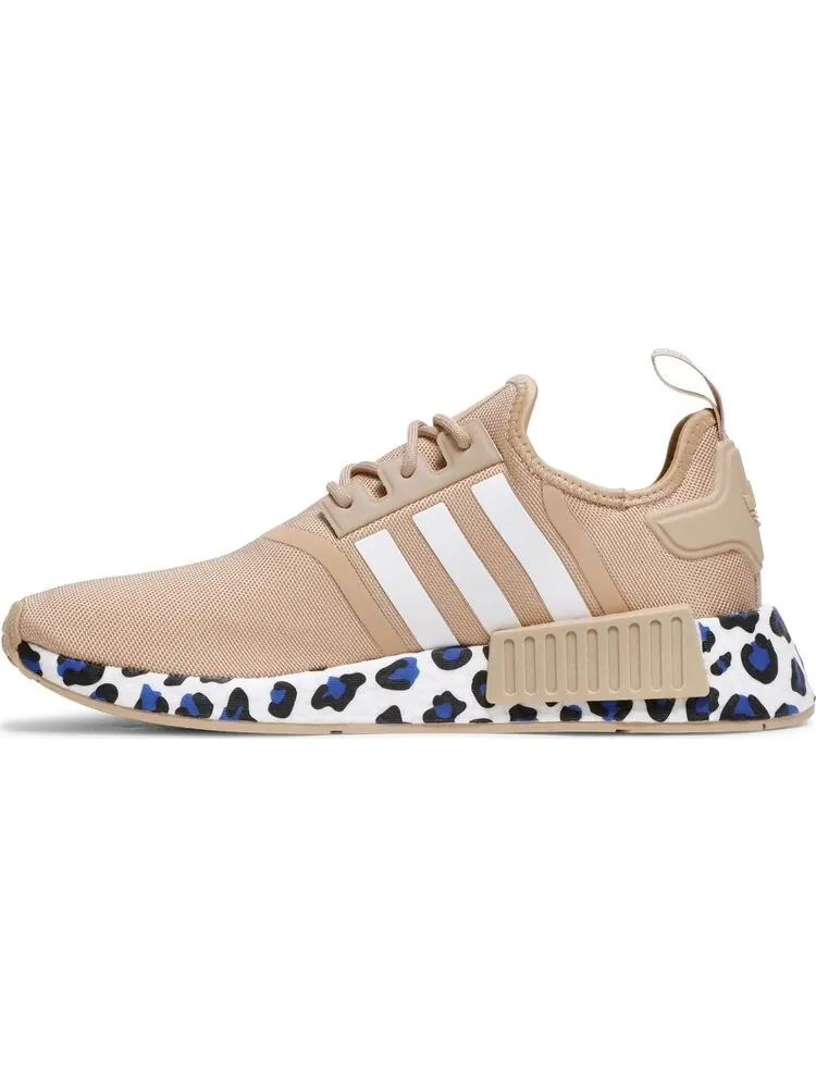 Кроссовки Adidas Wmns NMD_R1 'Leopard Sole - Pale Nude' — изображение 3 из 8, коричневый