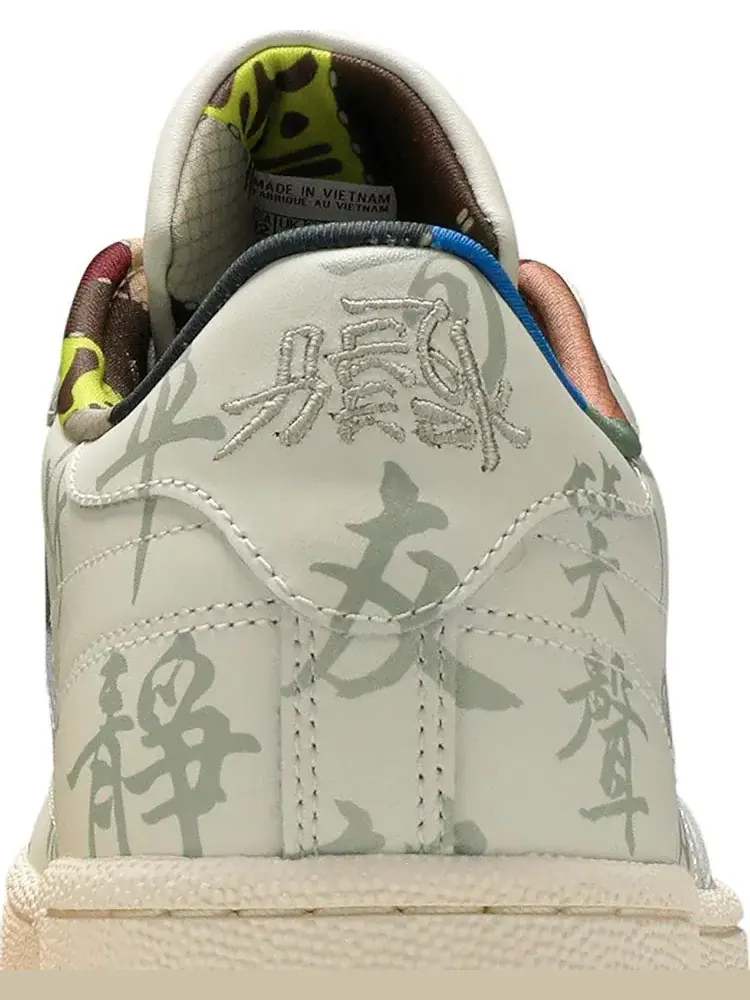 Кроссовки Reebok Club C 85 'Kung Fu Panda Chinese Calligraphy' — изображение 7 из 8, белый