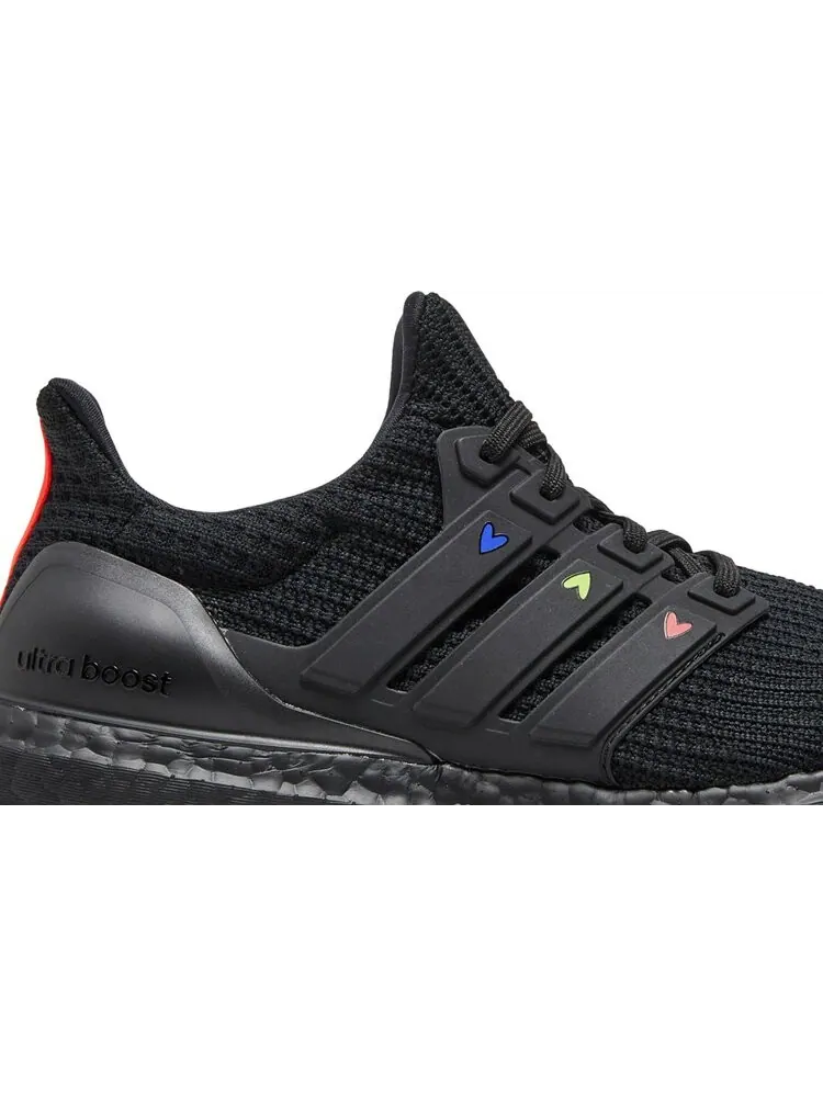 Кроссовки Adidas UltraBoost 4.0 DNA 'Black Hearts' — изображение 2 из 8, черный