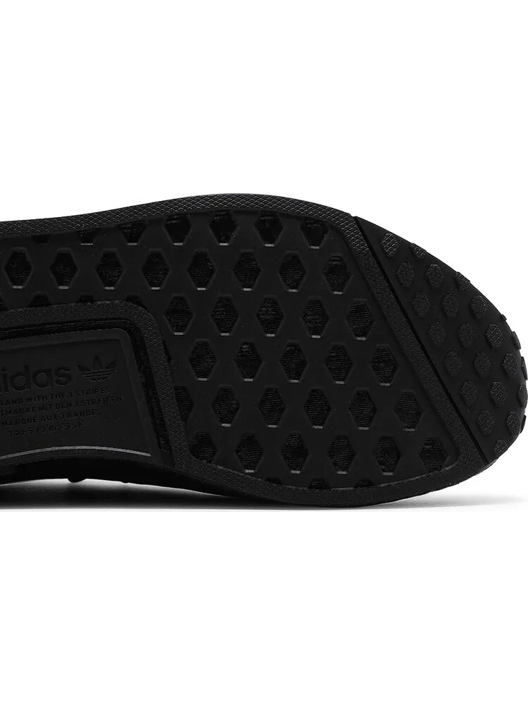 Кроссовки Adidas NMD_R1 'Triple Black' — изображение 5 из 8, черный