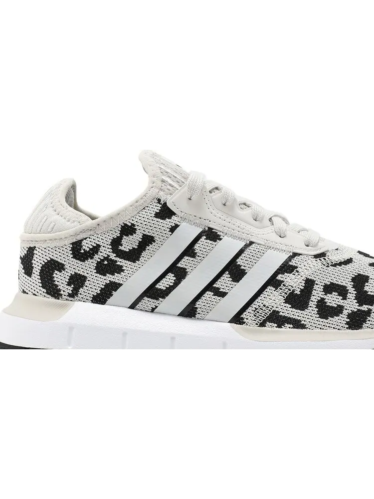 Кроссовки Adidas Wmns Swift Run X 'Leopard - Black' — изображение 2 из 8, бежевый