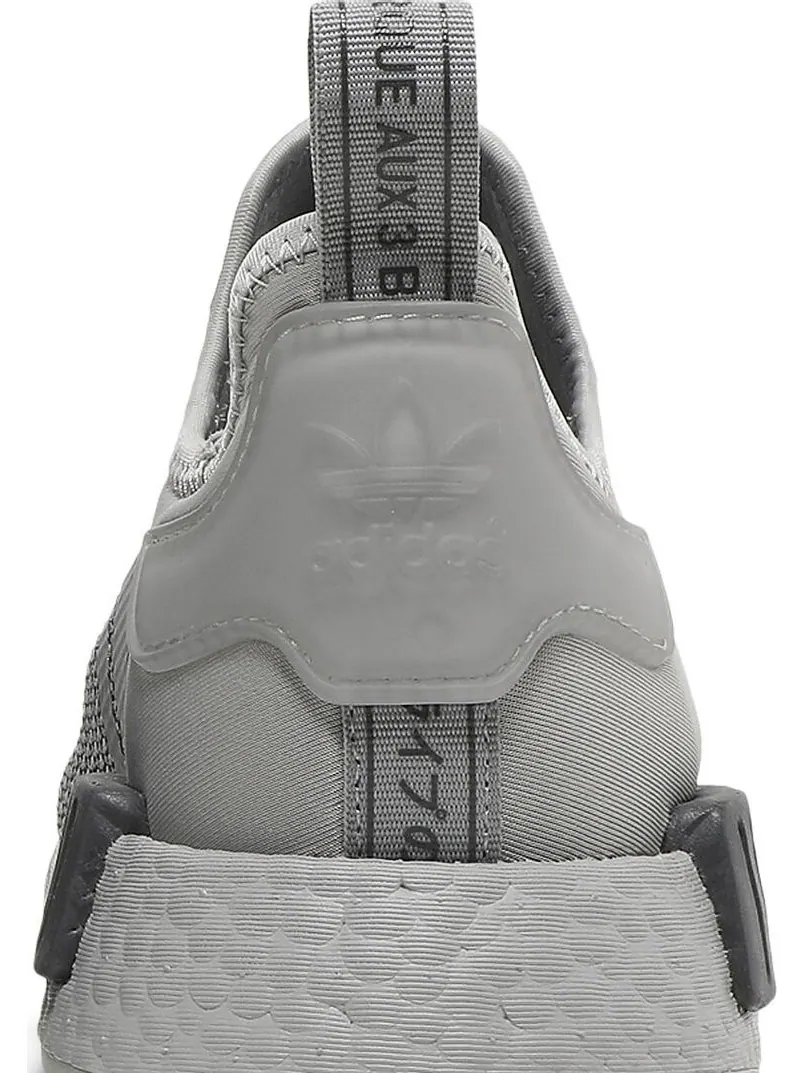 Кроссовки Adidas NMD_R1 'Solid Grey' — изображение 7 из 8, серый