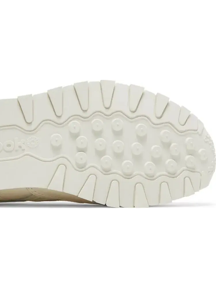 Кроссовки awake ny x classic leather 'white snakeskin' Reebok, пломбир — изображение 5 из 8, бежевый