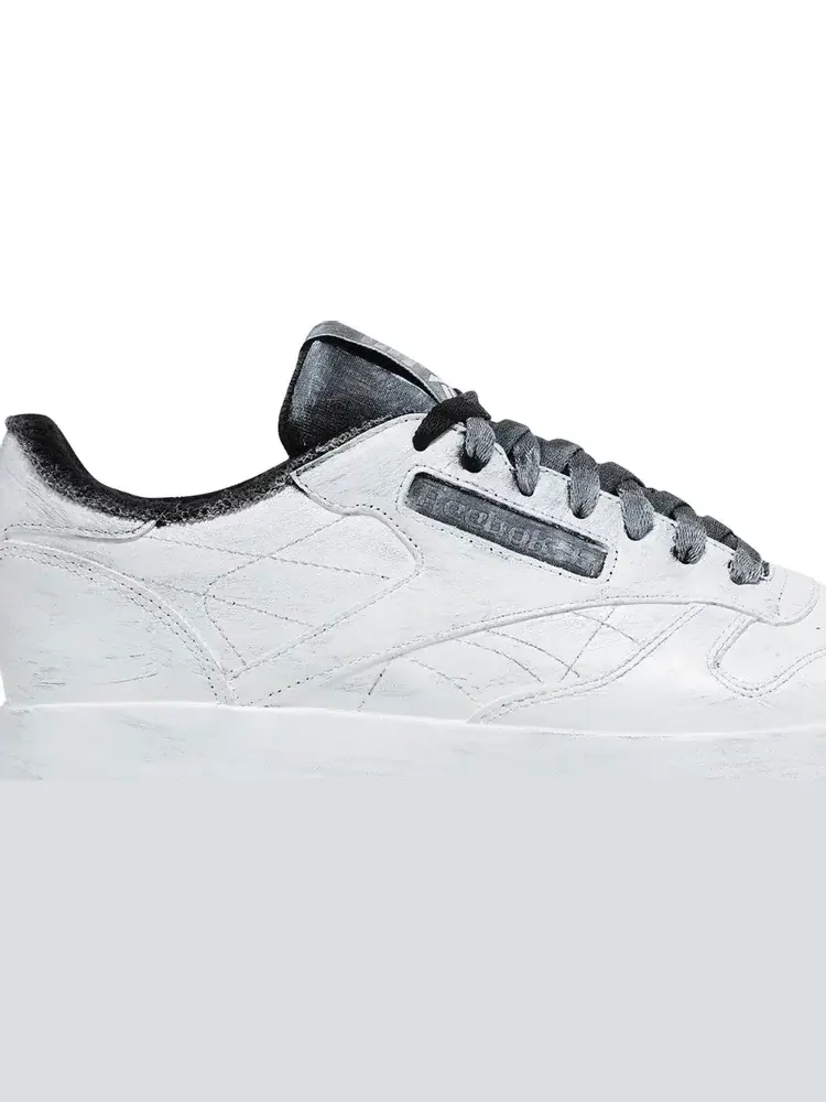 Кроссовки maison margiela x classic leather tabi 'whiteout' Reebok — изображение 2 из 8, белый