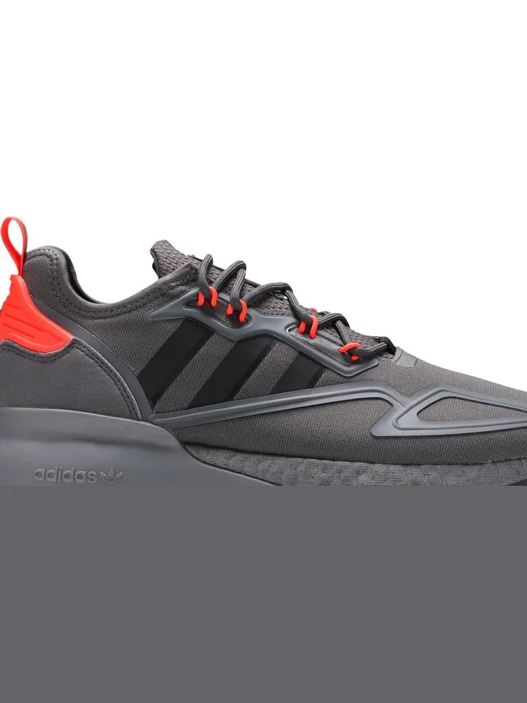 Кроссовки Adidas ZX 2K Boost 'Grey Solar Red' — изображение 2 из 8, серый