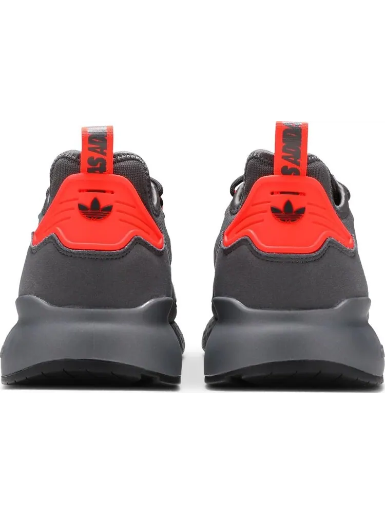 Кроссовки Adidas ZX 2K Boost 'Grey Solar Red' — изображение 6 из 8, серый