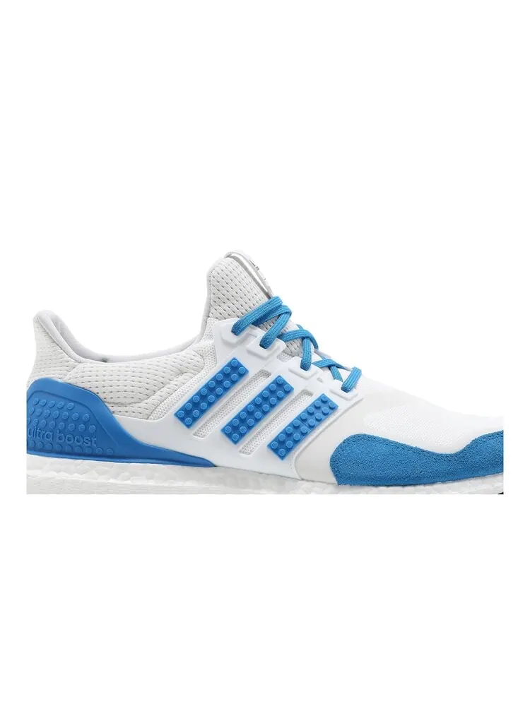 Кроссовки Adidas LEGO x UltraBoost — изображение 2 из 4, белый