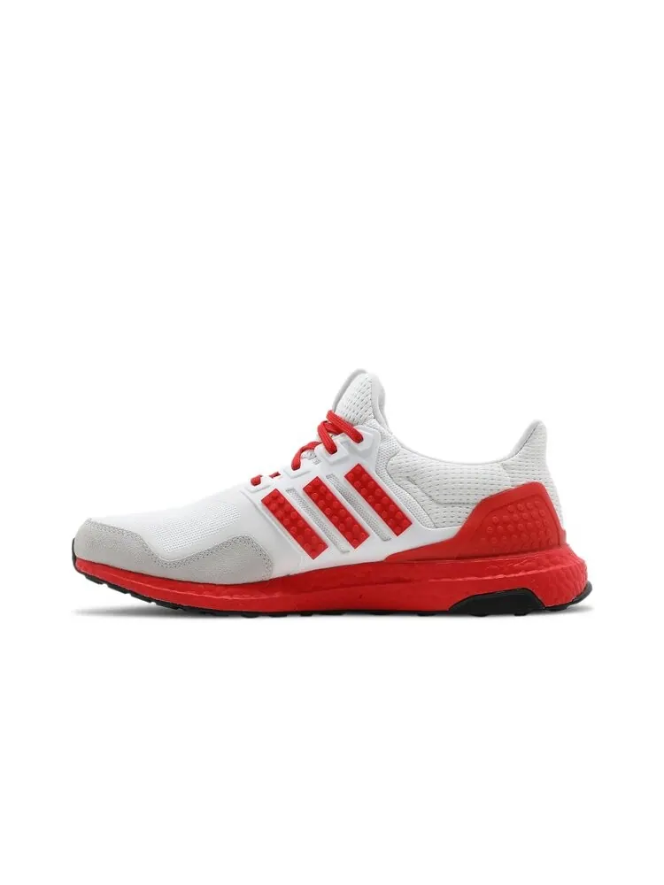 Кроссовки Adidas LEGO x UltraBoost — изображение 3 из 4, белый