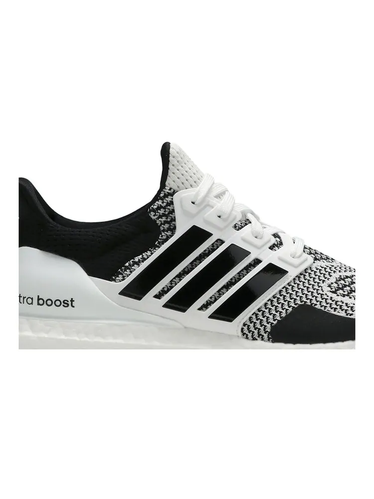 Кроссовки Adidas UltraBoost 1.0 DNA — изображение 2 из 4, белый
