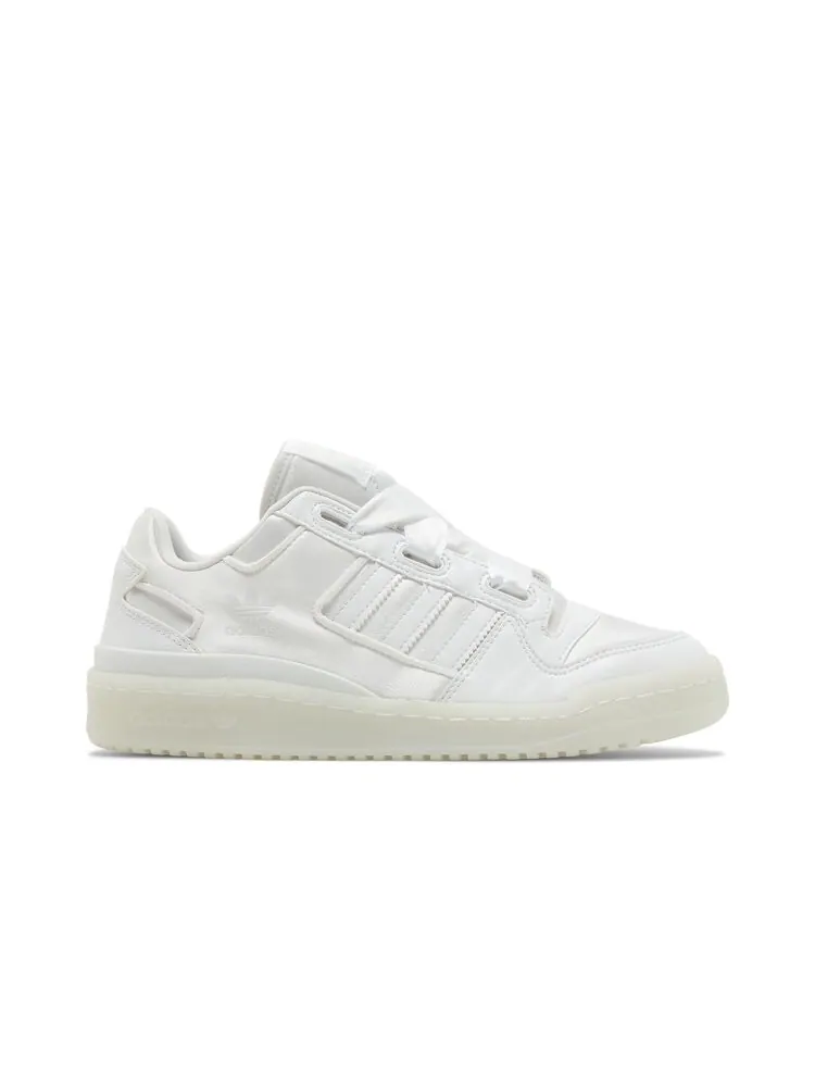 Кроссовки Adidas Forum Satin Low J — изображение 1 из 4, белый