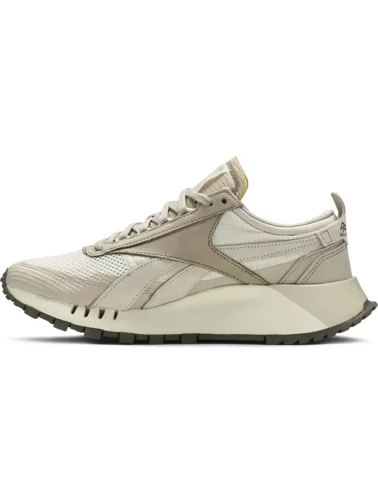 Кроссовки pleasures x classic leather legacy 'california desert' Reebok — изображение 3 из 8, загар