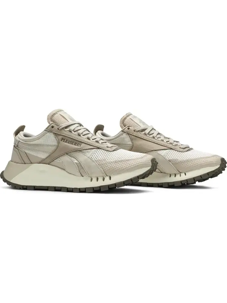 Кроссовки pleasures x classic leather legacy 'california desert' Reebok — изображение 8 из 8, загар