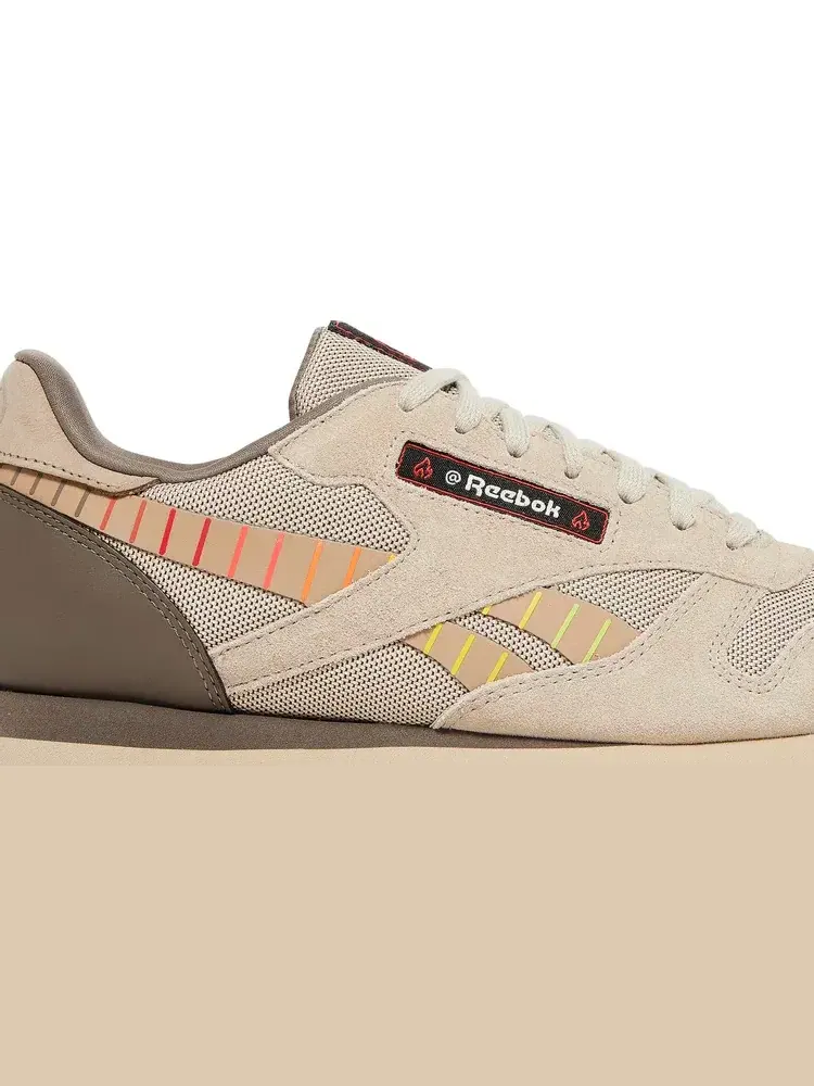Кроссовки hot ones x classic leather 'scoville levels' Reebok, пломбир — изображение 2 из 8, бежевый