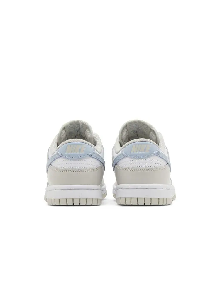 Кроссовки Nike Wmns Dunk Low 'Light Bone Armory Blue' — изображение 7 из 9