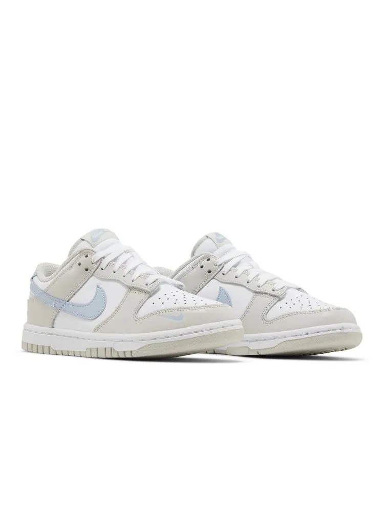 Кроссовки Nike Wmns Dunk Low 'Light Bone Armory Blue' — изображение 9 из 9