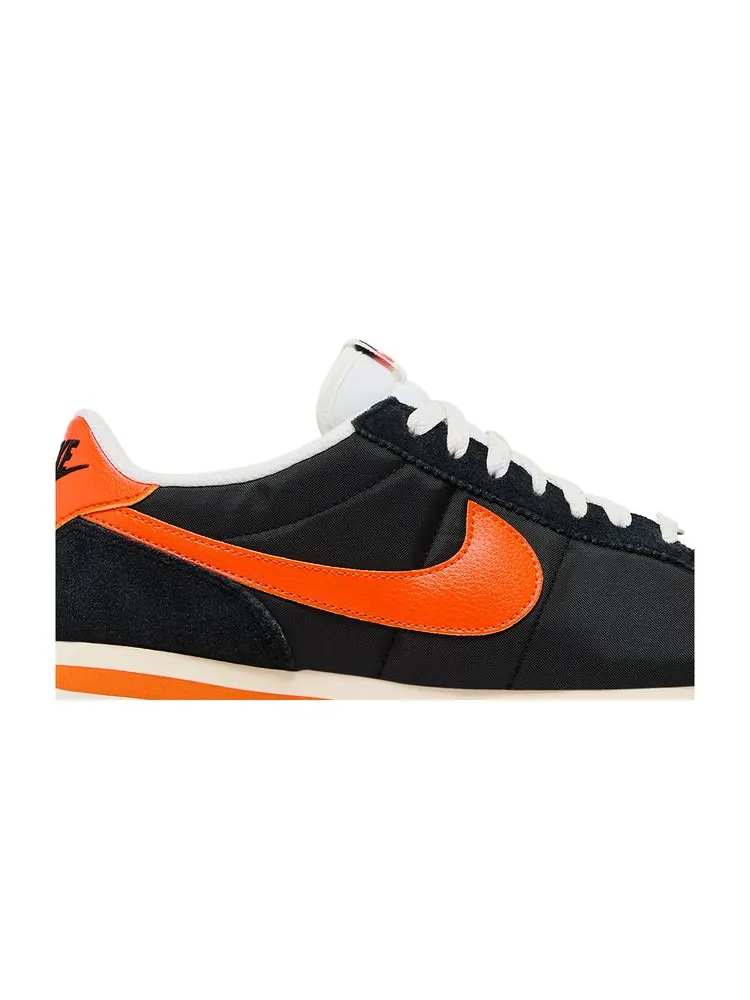 Кроссовки Cortez TXT 'Black Safety Orange' — изображение 2 из 8, черный оранжевый