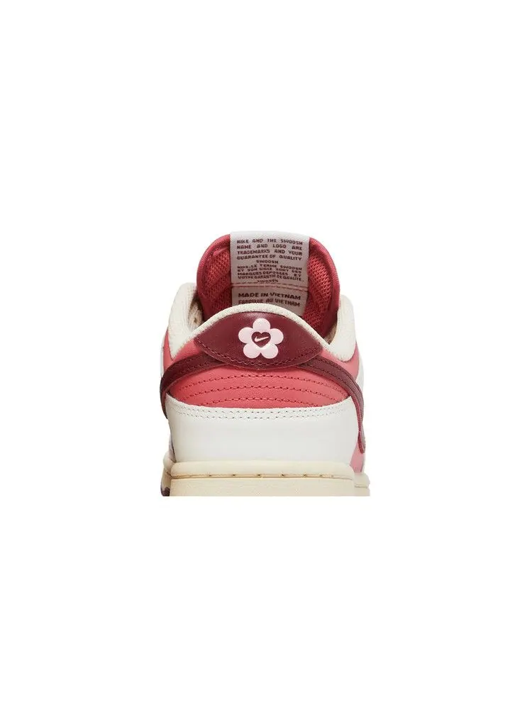 Кроссовки Nike Wmns Dunk Low 'Valentine's Day 2024 Alternate' — изображение 8 из 9, красный/розовый