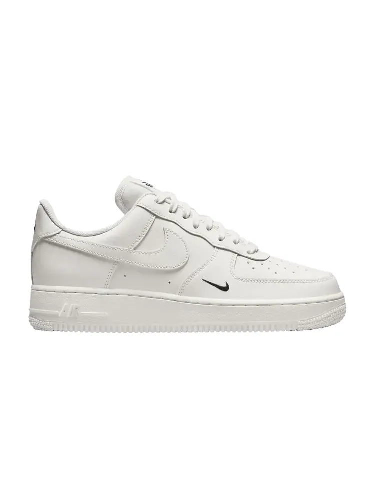 Кроссовки Nike Wmns Air Force 1 '07 Essential 'Sail Black' — изображение 1 из 1, черный