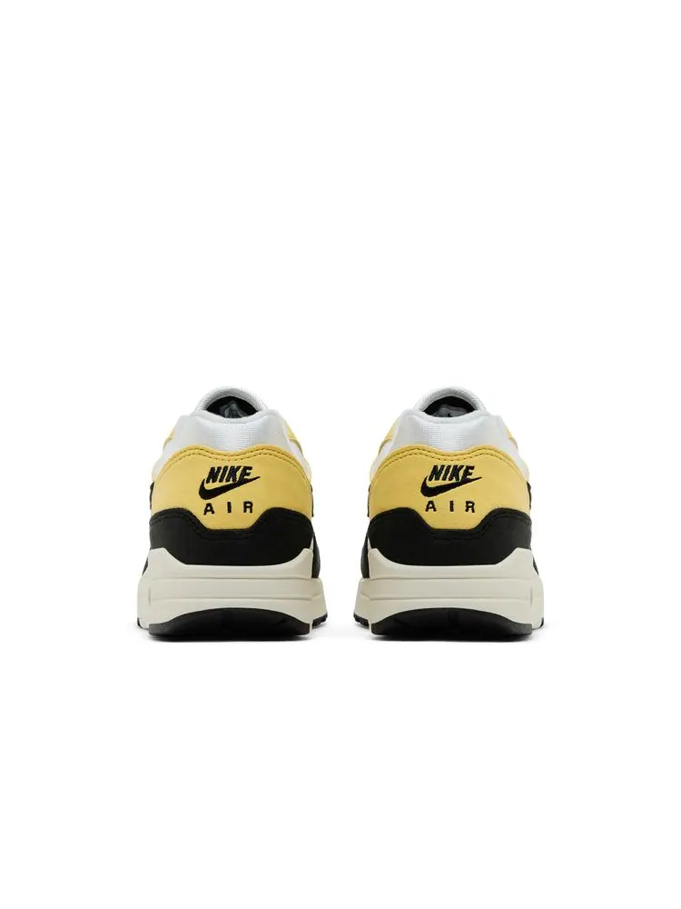Кроссовки Wmns Air Max 1 '87 Textile 'Saturn Gold Black' — изображение 6 из 8, желтый