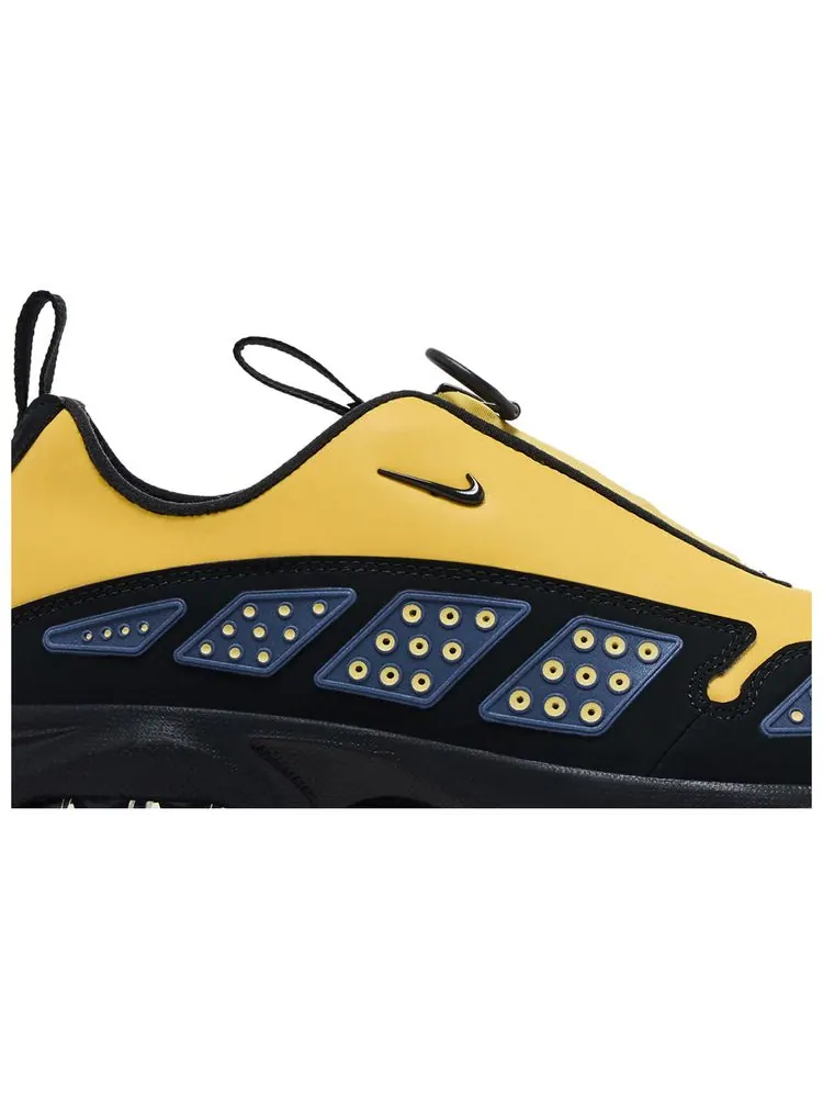Кроссовки Nike Wmns Air Sunder Max 'Saturn Gold' — изображение 2 из 8, желтый